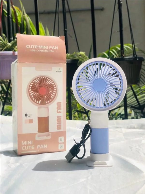 Rechargeable And Portable Fan (random Color)